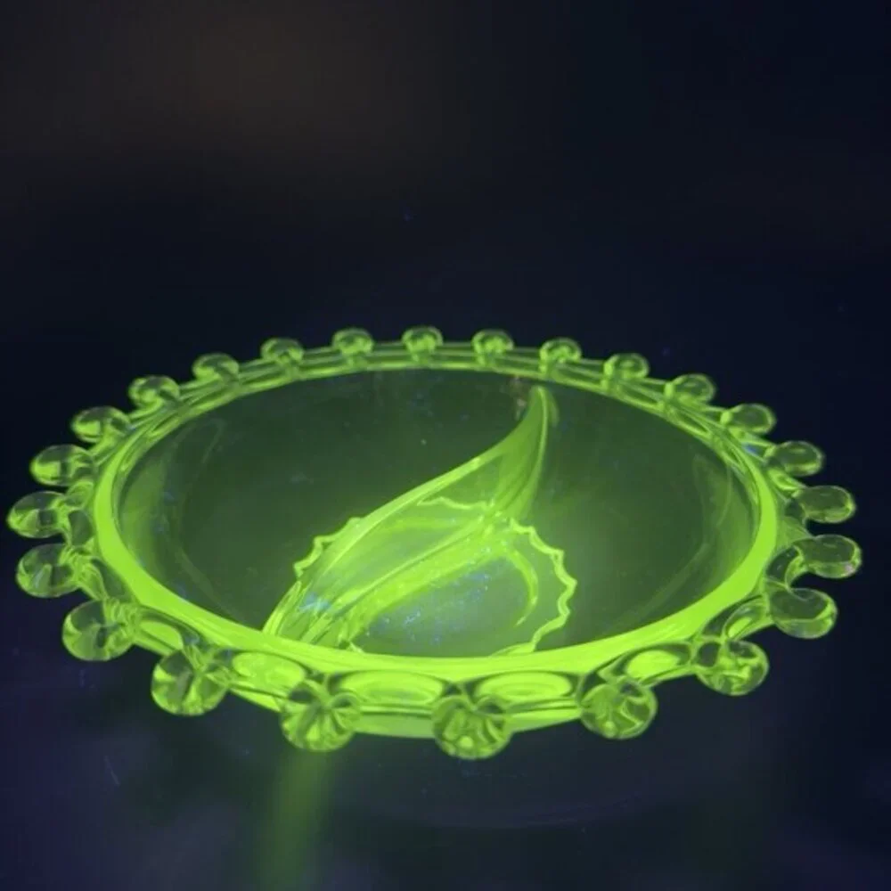 Heisey Lariat‎ Clear Glass Divided Dish Bowl Manganese 365nm Green UV Glow Glass